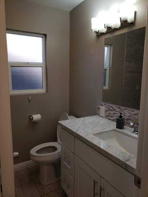 Bouganvilla 4-Bedroom, 2-Baths, Single Family House Таузанд-Окс Экстерьер фото
